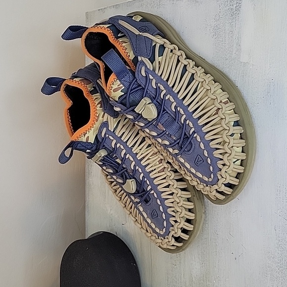 Keen Shoes - Keen Uneek Braided Bungee Hiking /Water Sandals SZ 7.5